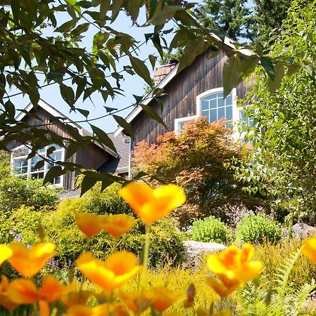 Hideaway Lodge B And B Woodinville Exterior photo