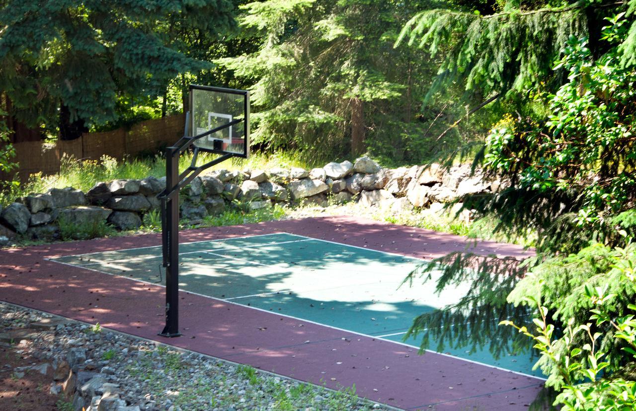 Hideaway Lodge B And B Woodinville Exterior photo
